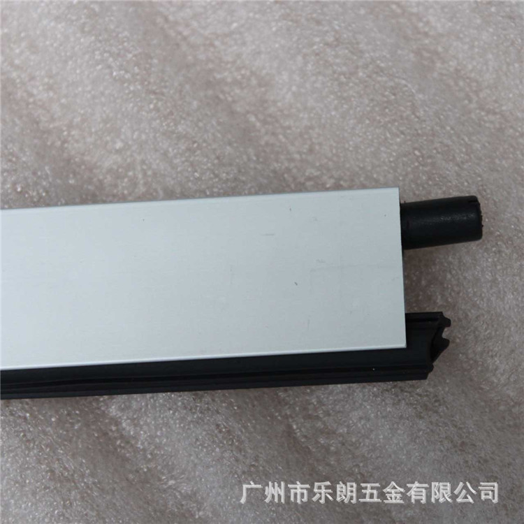 榴莲视频网站榴莲视频黄色网站RDA-31 门底防尘器
